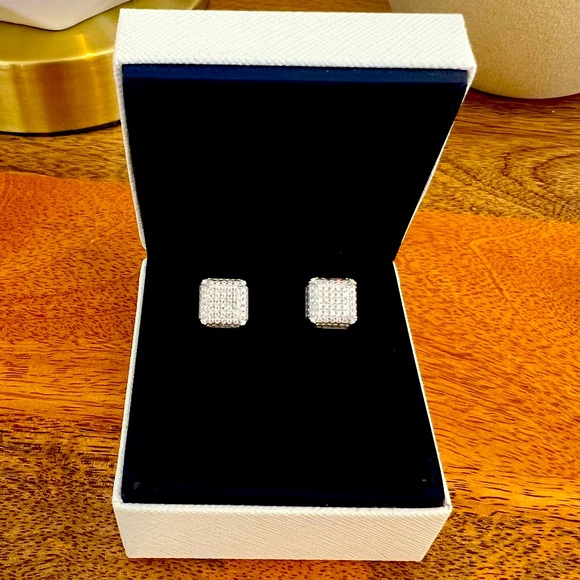 New Moissanite Screw Back Earrings 1.08CT, 18K White Gold Plated Sterling Silver - Picture 4 of 17